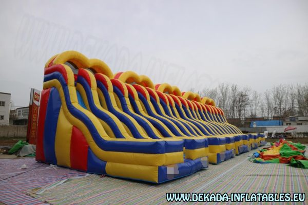 Tobogan na naduvavanje 7m x 4m x 6m