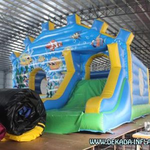 Podvodni dvorac na naduvavanje